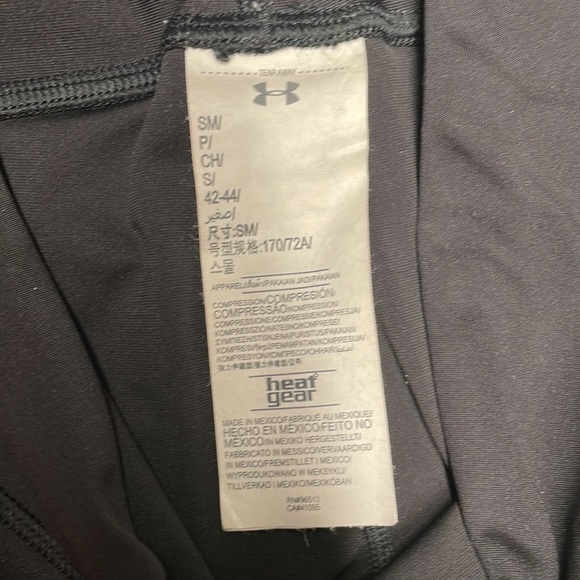 Under armor black leggings - Picture 6 of 8